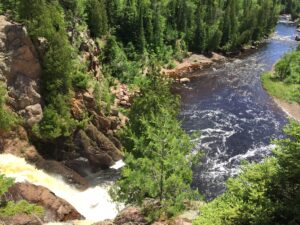 Read more about the article Hiking Minnesota: Palisade Head & High Falls in Tettagouche State Park