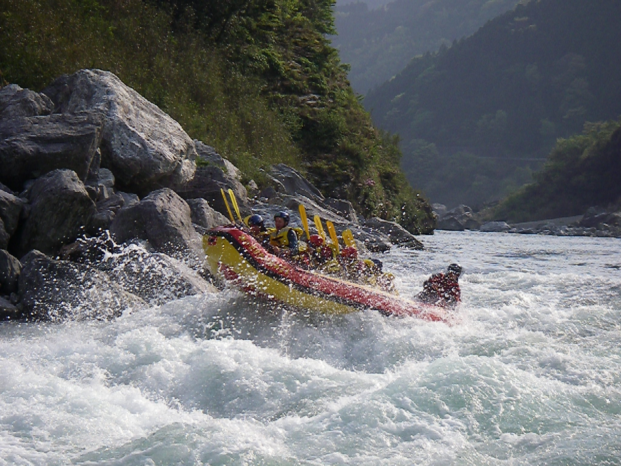 You are currently viewing Whitewater Rafting & Cliff Diving in Shikoku, Japan