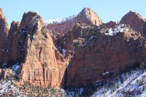 Read more about the article Kolob Canyons in the Snow, Zion National Park, Utah