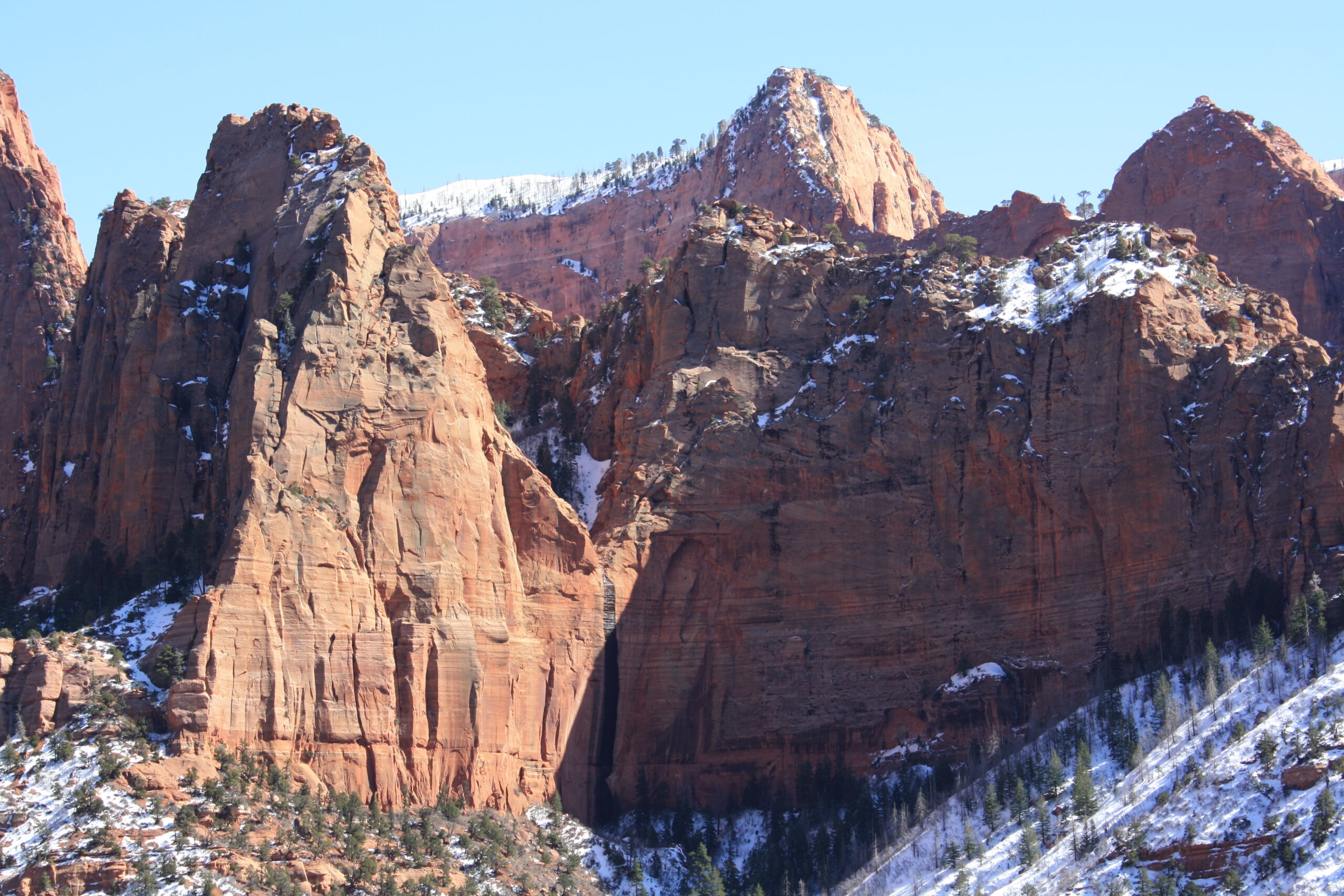 Read more about the article Kolob Canyons in the Snow, Zion National Park, Utah