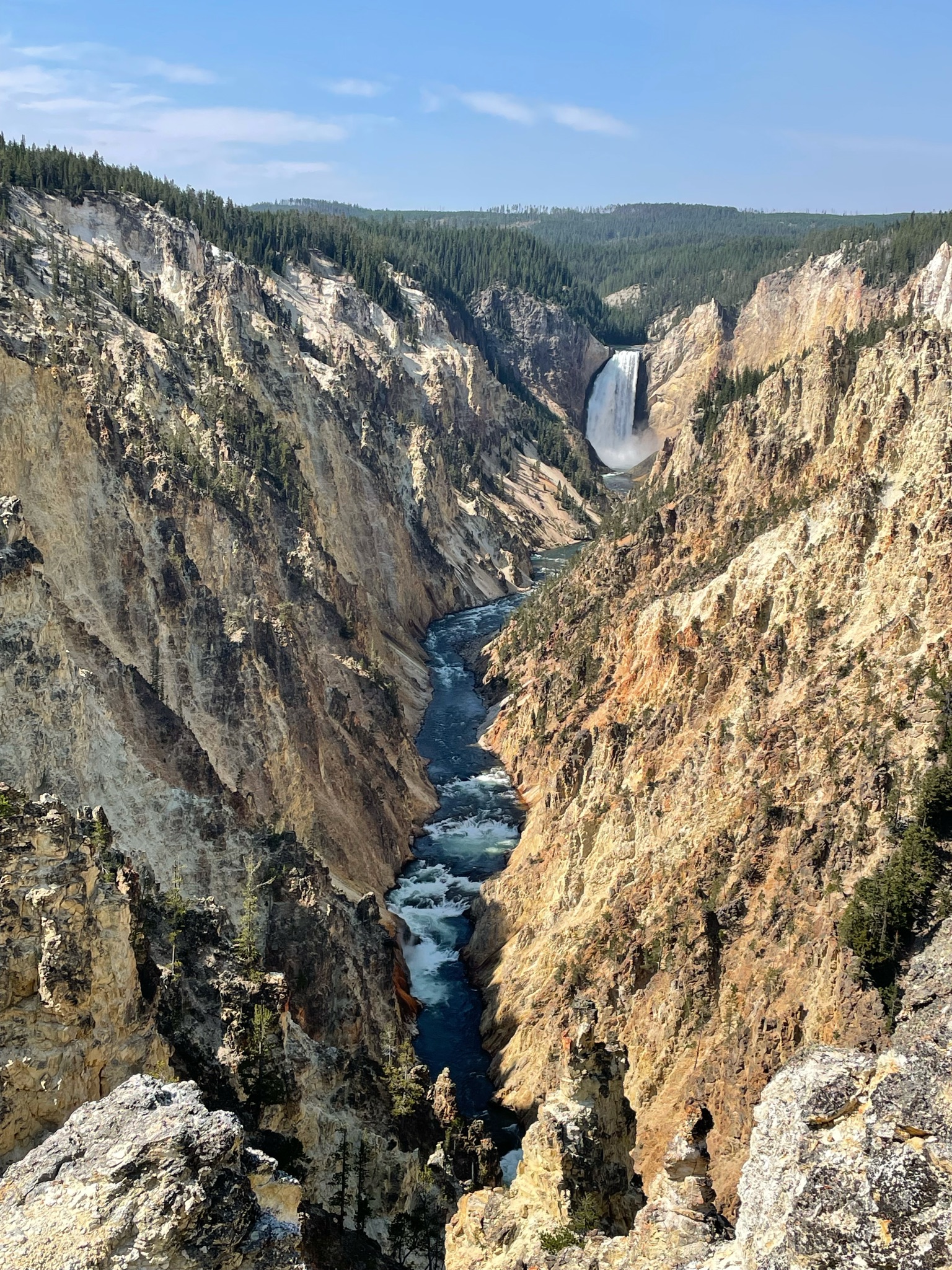 Read more about the article 21 Fun Things To Do in Yellowstone National Park