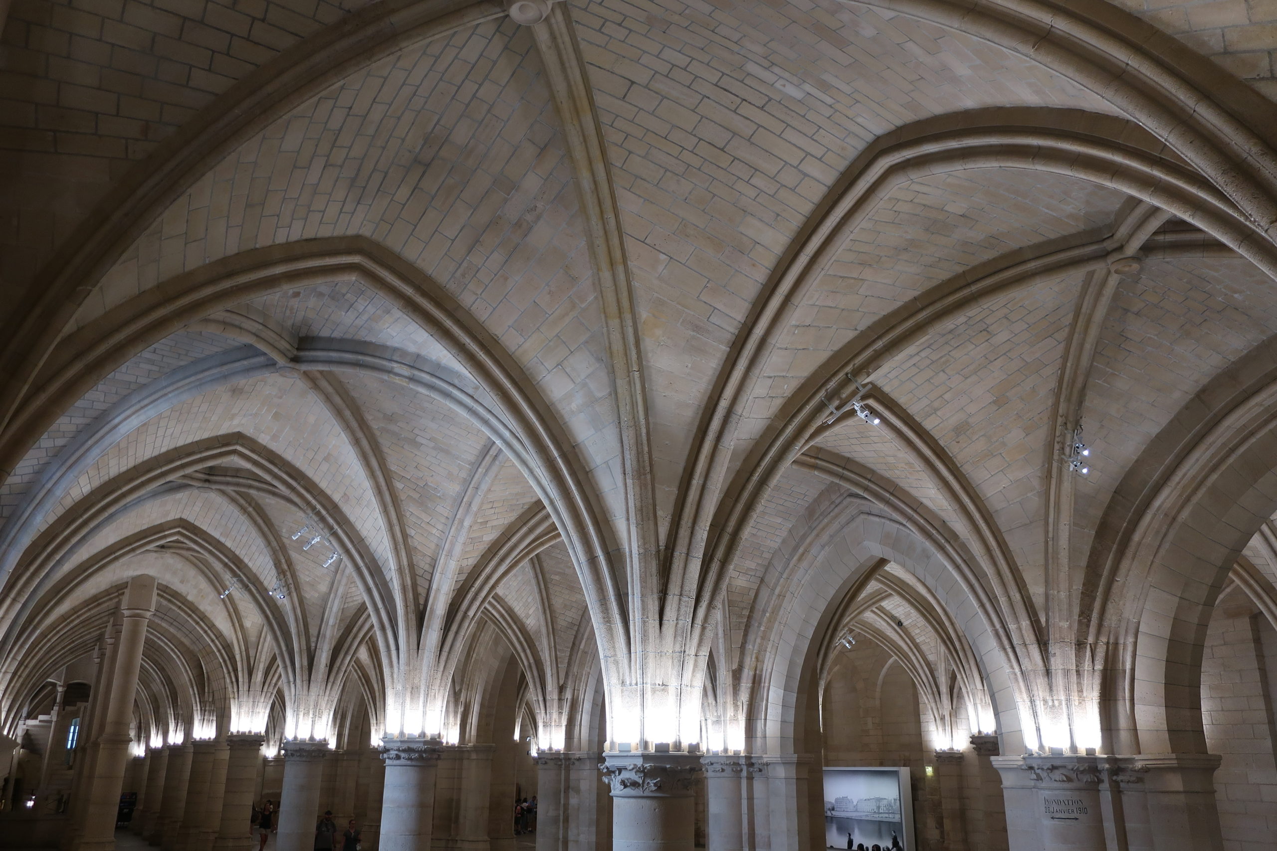 Read more about the article Paris, France with Kids: Place des Vosges & The Conciergerie