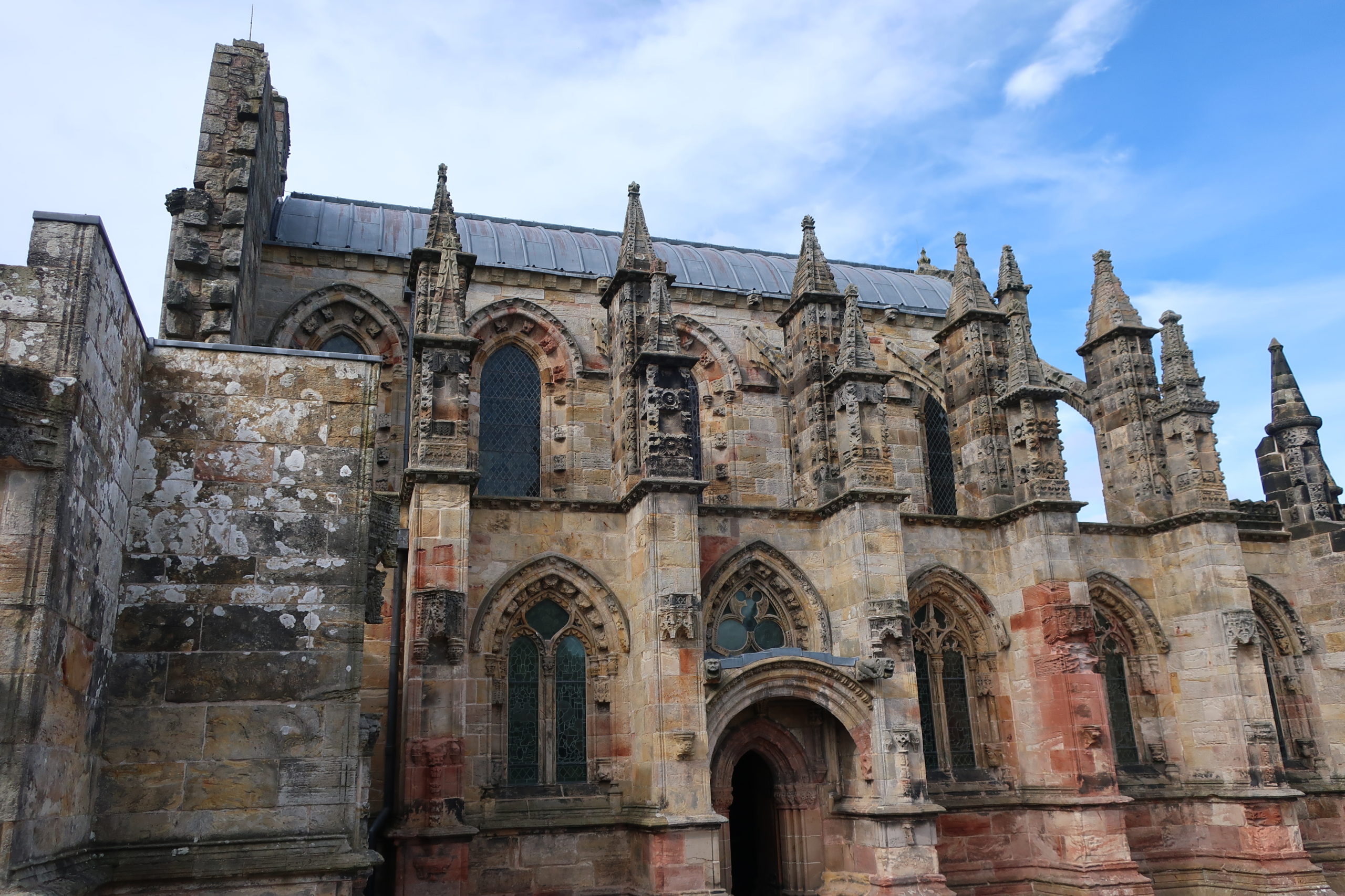 You are currently viewing Scotland with Kids: Clarinda’s Tearoom & Rosslyn Chapel