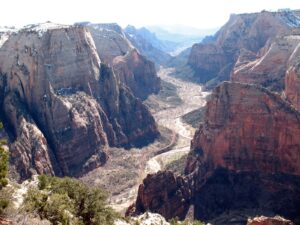 Read more about the article Observation Point in Zion National Park, Utah