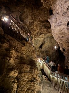 Read more about the article Crystal Cave, Wisconsin