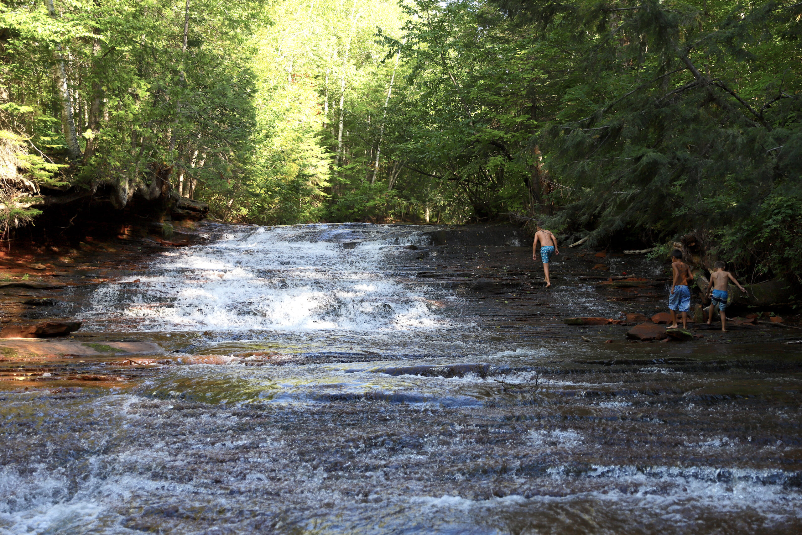 Read more about the article Hiking the Apostle Islands, Wisconsin: Siskiwit Falls in Cornucopia
