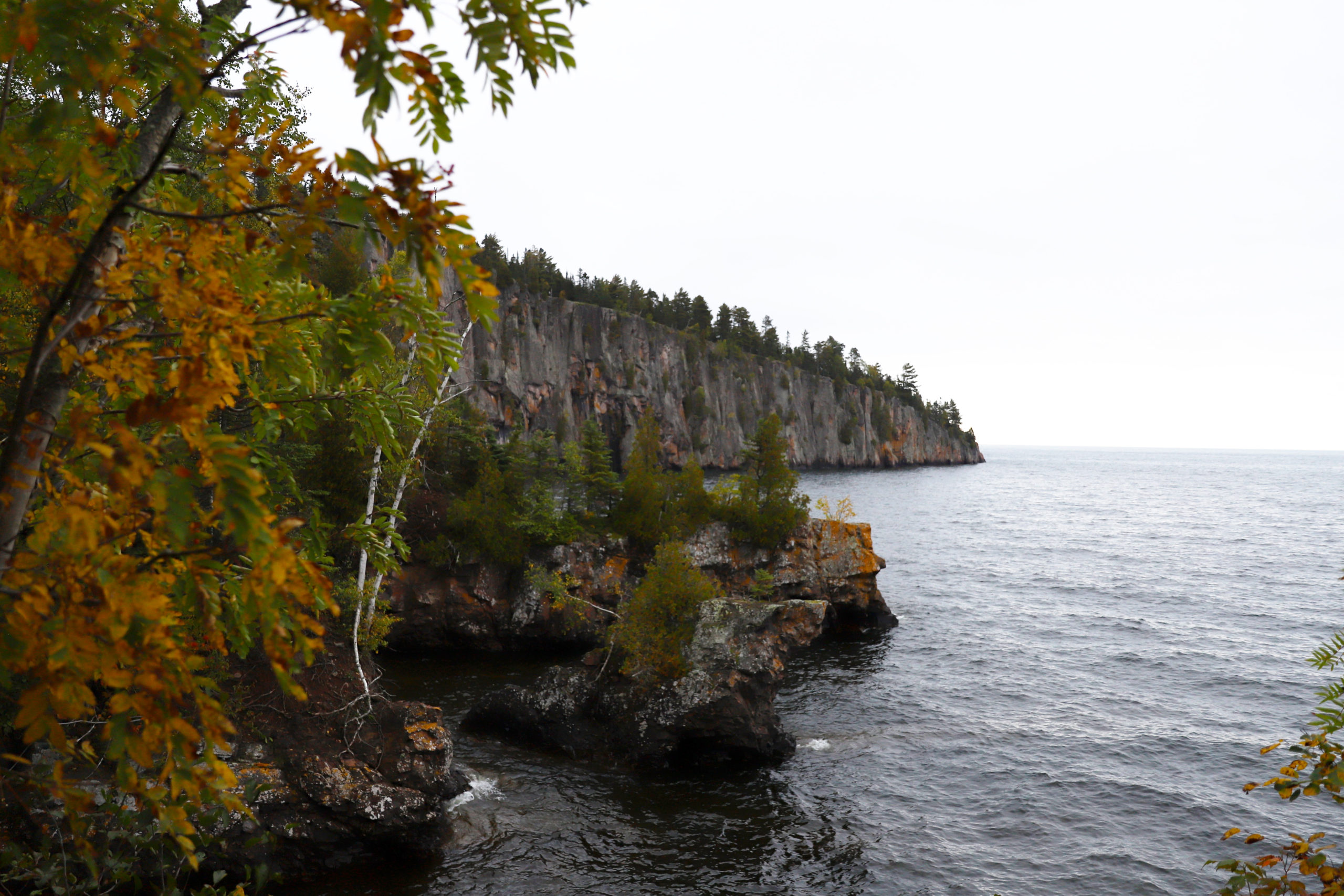 You are currently viewing Hiking Minnesota: Shovel Point on the North Shore of Lake Superior in Autumn