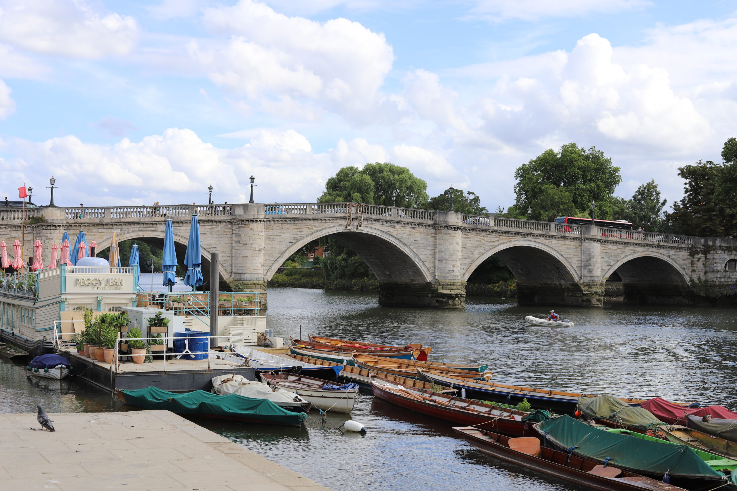 You are currently viewing Summer in England: A Day in Richmond Upon Thames, London