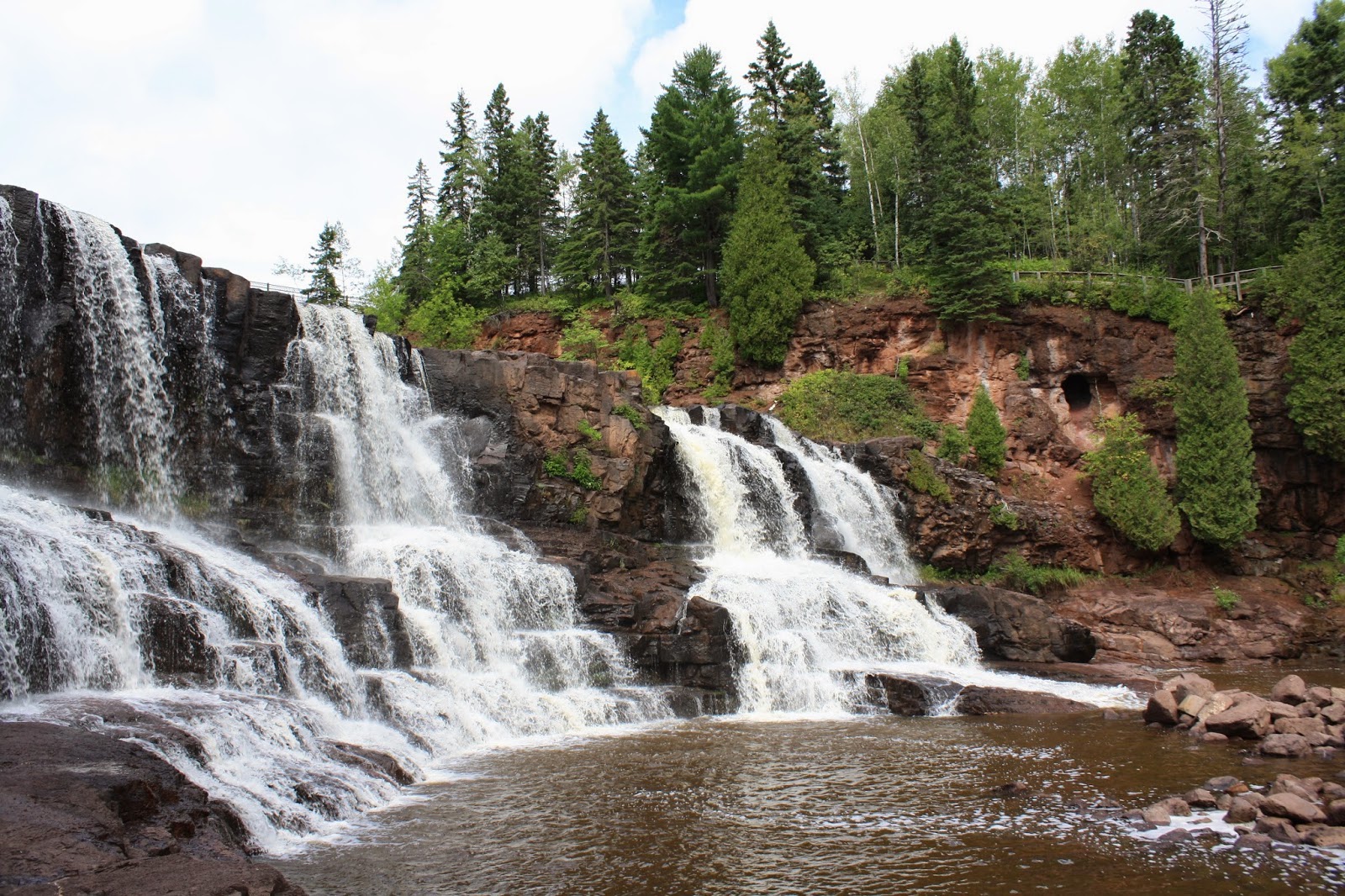 You are currently viewing Gooseberry Falls, Minnesota