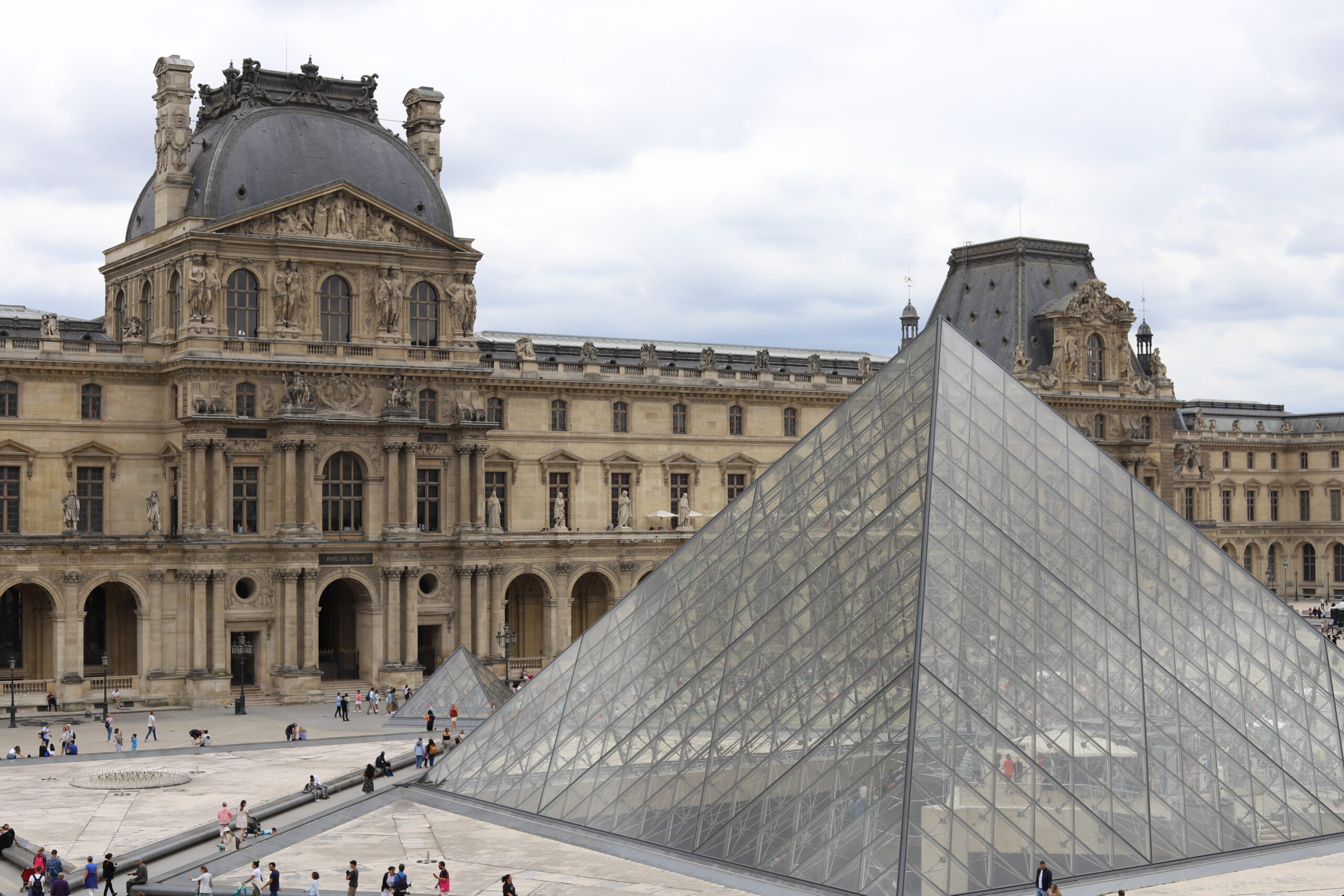 You are currently viewing Paris, France with Kids: Louvre Museum