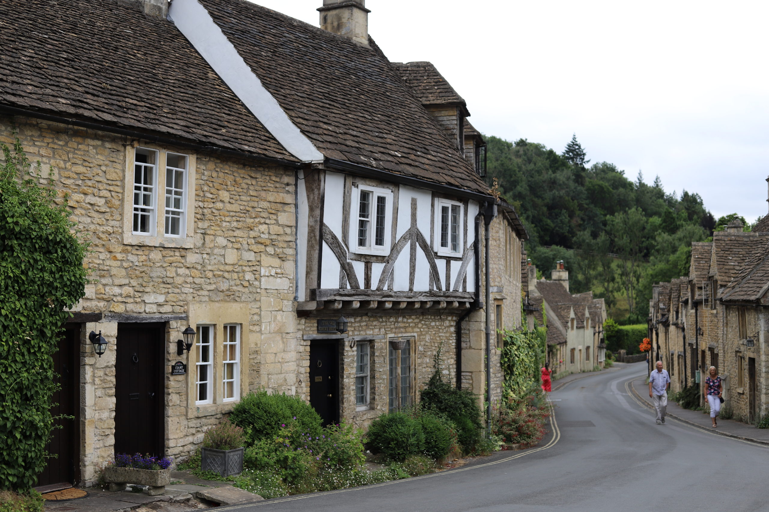 You are currently viewing Summer in England: Hiking Castle Combe