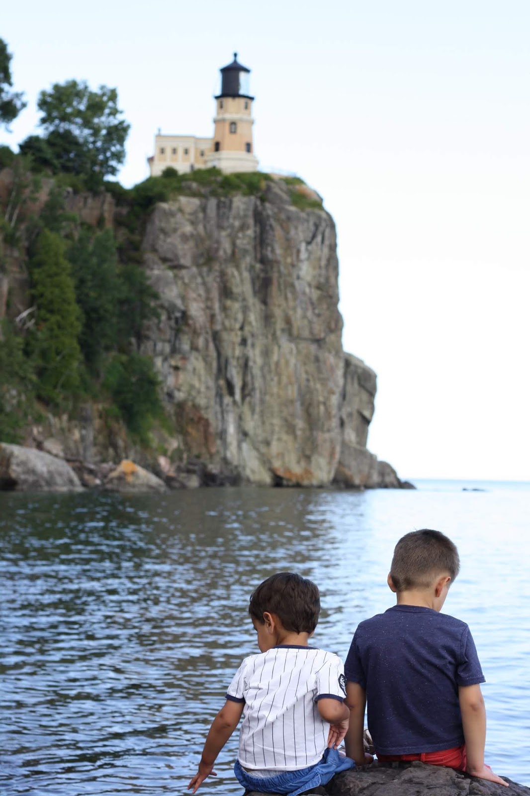 You are currently viewing Minnesota’s North Shore: Split Rock Lighthouse & Pebble Beach