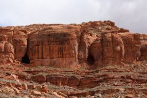 Read more about the article Hiking St George, Utah: Scout Cave Trail