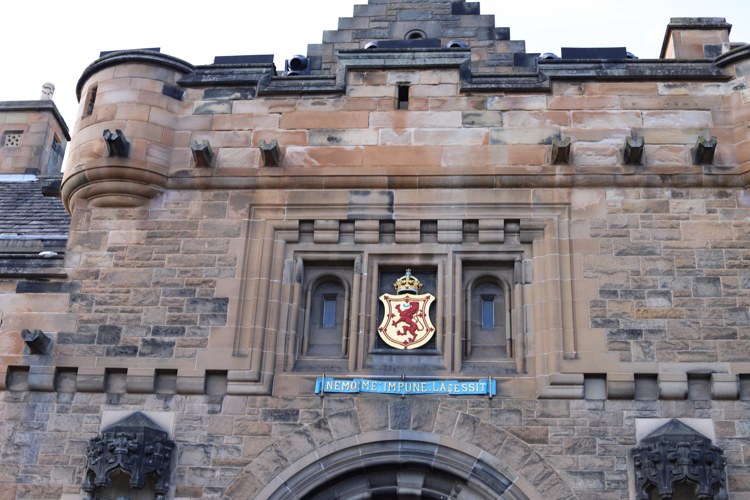 You are currently viewing Scotland with Kids: Edinburgh Castle & Festival Fringe