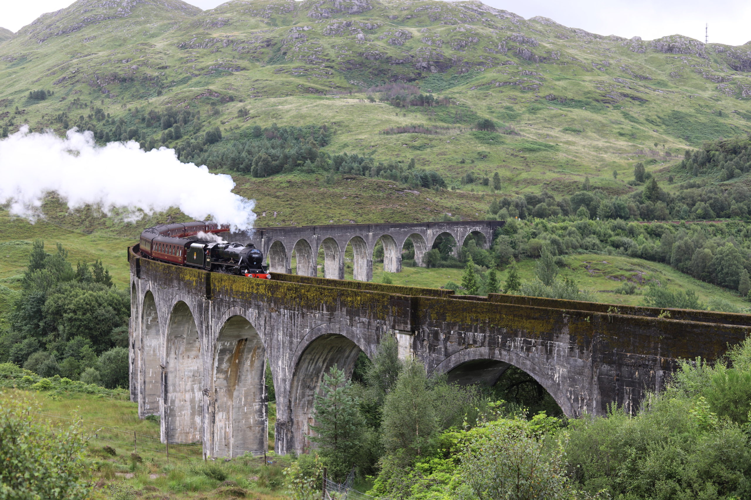 You are currently viewing Scotland with Kids: Glenfinnan Viaduct & the Highlands