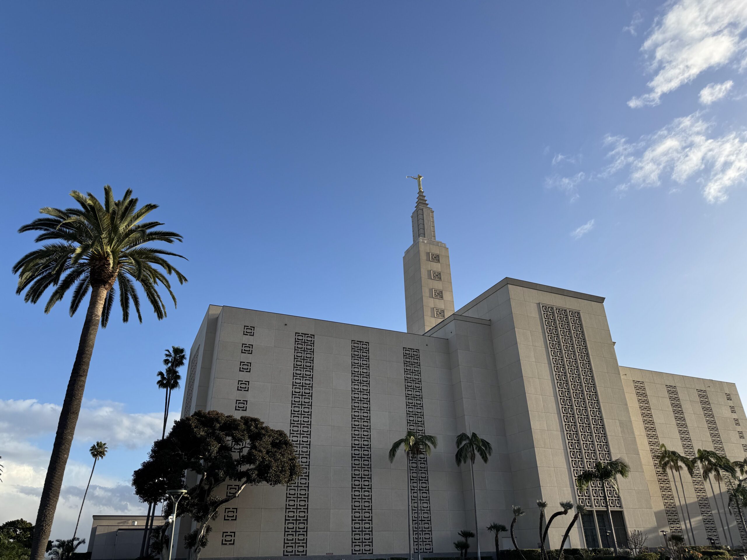 Read more about the article Los Angeles Temple of the Church of Jesus Christ of Latter-day Saints
